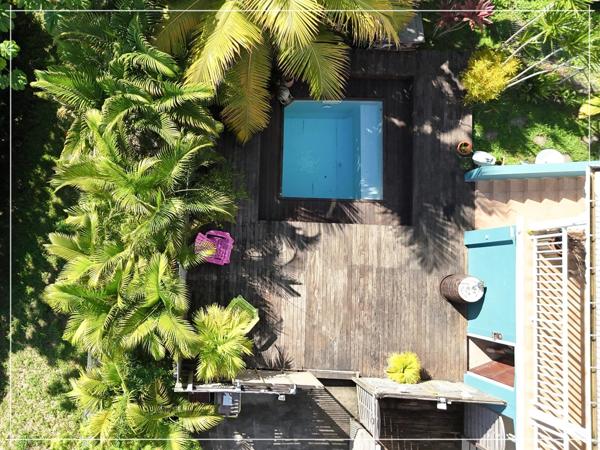 Les Trois-Îlets (972) : Maison T4 -186 m² au sol avec grande terrasse, piscine et appartement T2 indépendant à vendre (972)