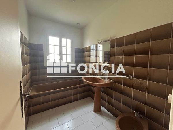 Location Maison 4 pièces 99 m² - 82 avenue des Anciens Combattants d'Afrique du Nord Sainte Livrade Sur Lot 47110