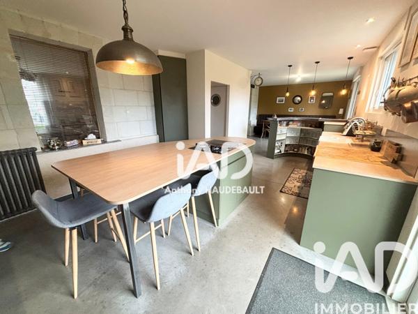 Maison à vendre 11 pièces 212 m² Beaufort-en-Anjou