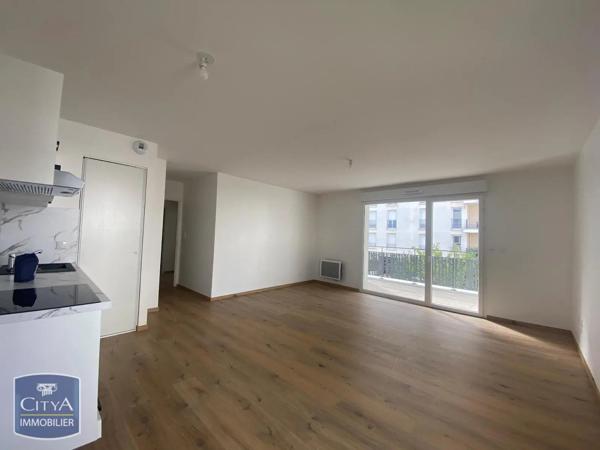 Appartement à louer 3 pièces 65.76m² Lucé (28110)