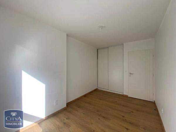 Appartement à louer 3 pièces 65.76m² Lucé (28110)