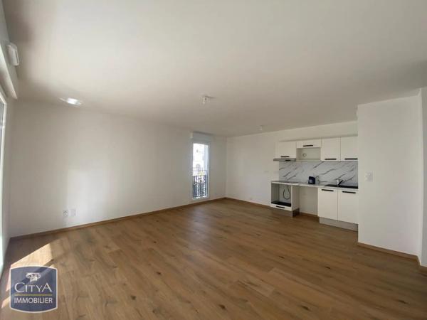 Appartement à louer 3 pièces 65.76m² Lucé (28110)