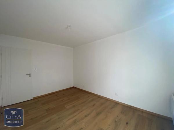 Appartement à louer 3 pièces 65.76m² Lucé (28110)