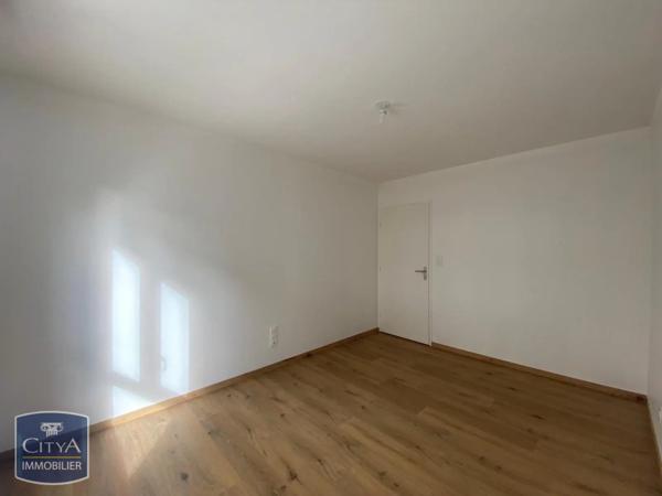 Appartement à louer 3 pièces 65.76m² Lucé (28110)