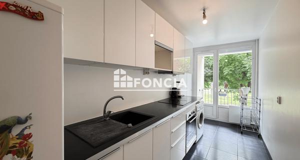 Location Appartement meublé 3 pièces 66.82 m² - Villeneuve-saint-georges 94190