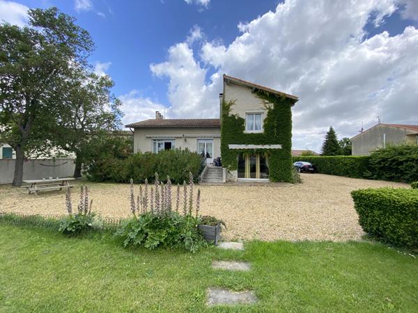 Maison Bram 4 pièce(s) 145.79 m2