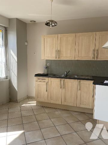 MAISON DE PAYS avec jardin-3 ch-SENE CRESSIGNAN