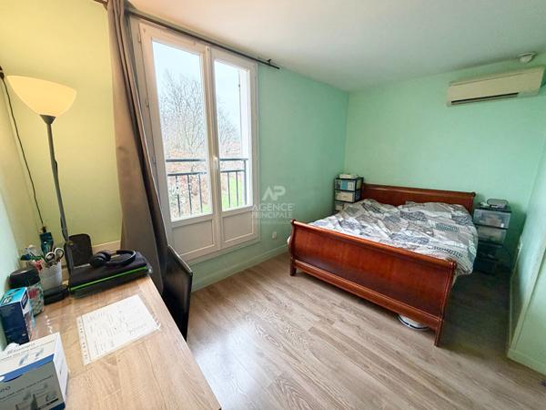 Appartement Cergy 6 pièce(s) 108.80 m2 277 000 € **  - Référence  2255