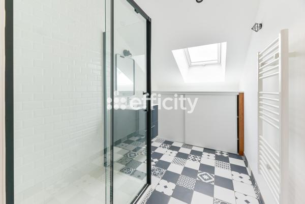 Maison
         8 pièces
        - 208 m² Bien prestige 450 000 €*