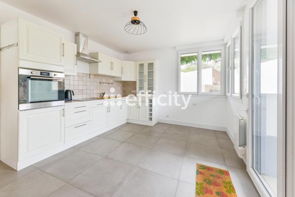 Maison
         8 pièces
        - 208 m² Bien prestige 450 000 €*