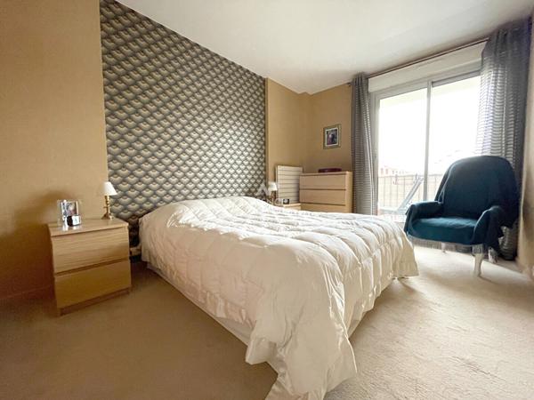 CHAVILLE - limite Sèvres - SUPERBE 4 pièces avec balcons et Box €425 000 ** - Référence 658-C