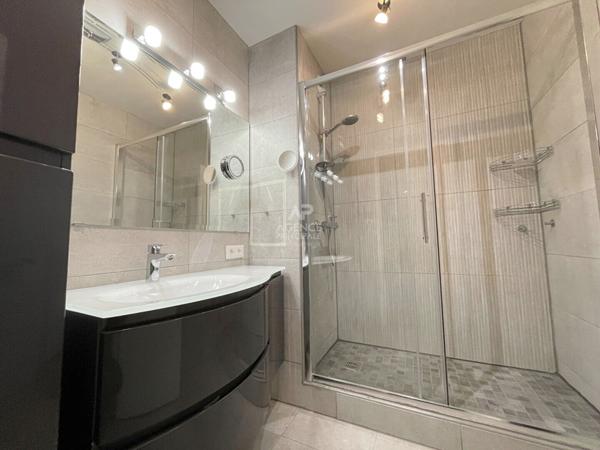 CHAVILLE - limite Sèvres - SUPERBE 4 pièces avec balcons et Box €425 000 ** - Référence 658-C