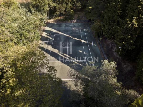Propriété d’exception avec vue panoramique – Entre mer et collin Grasse