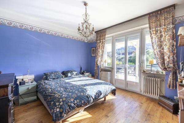 Maison de maitre avec 7 chambres sur grand terrain arbore