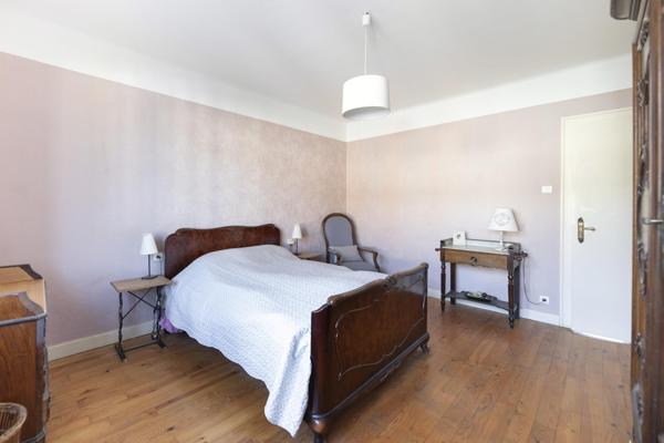 Maison de maitre avec 7 chambres sur grand terrain arbore