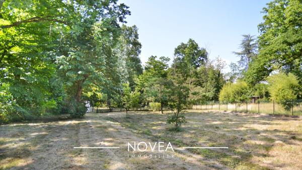 Terrain constructible dans un cadre d'exception