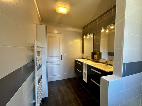 Calme en centre ville Gujan-Mestras, 4 chambres, 2 salle d'eau