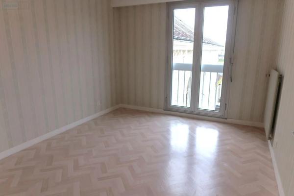 Location - Appartement Châtellerault 86100 3 pièces 73 m 2