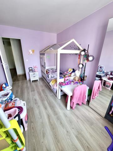 Sevran (93270) 4 Pièces avec balcon, parking, cave