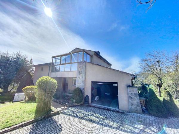 Maison à louer    5 pièces • 194,62 m2 Saint-Flour