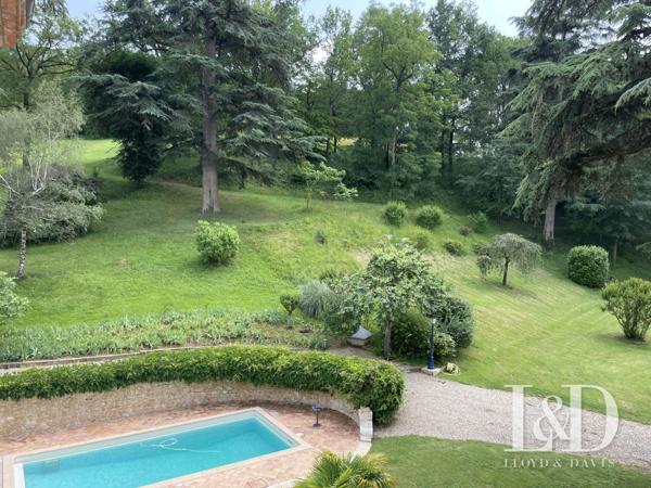 Propriété 410 m² avec piscine 2.5 hectares de terrain paysagés