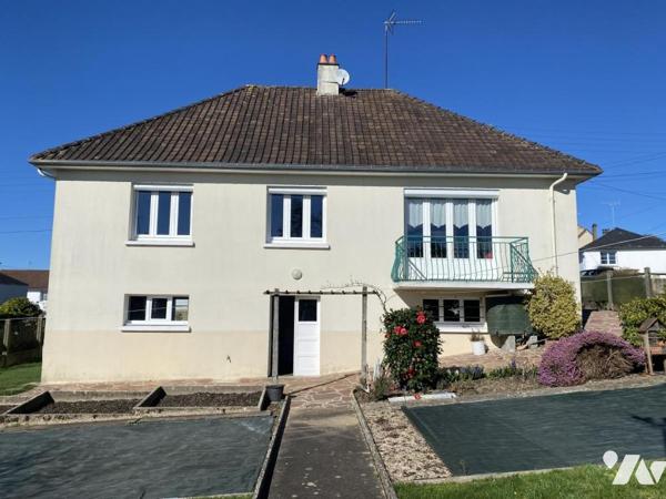 A VENDRE - MAISON D'HATIBATION - LE BOURGNEUF LA FORÊT 