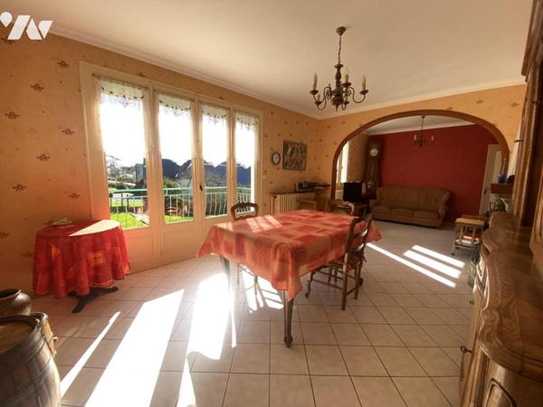 A VENDRE - MAISON D'HATIBATION - LE BOURGNEUF LA FORÊT 