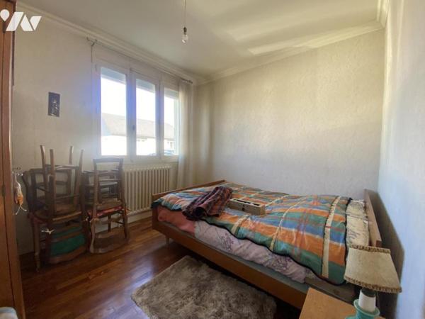 A VENDRE - MAISON D'HATIBATION - LE BOURGNEUF LA FORÊT 