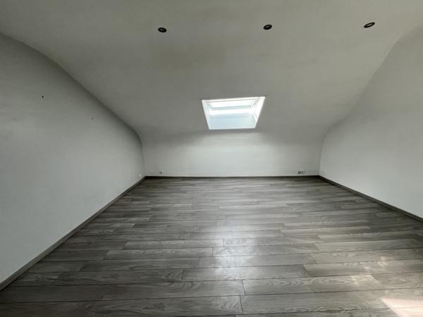 Appartement à louer 580 € CC Landivisiau 2 p 43 m² DPE D