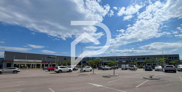 À LOUER - Espaces modulables pour professionnels du bien-être et de l'esthétisme ? Zone commerciale