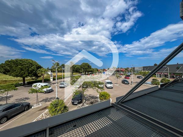 À LOUER - Espaces modulables pour professionnels du bien-être et de l'esthétisme ? Zone commerciale