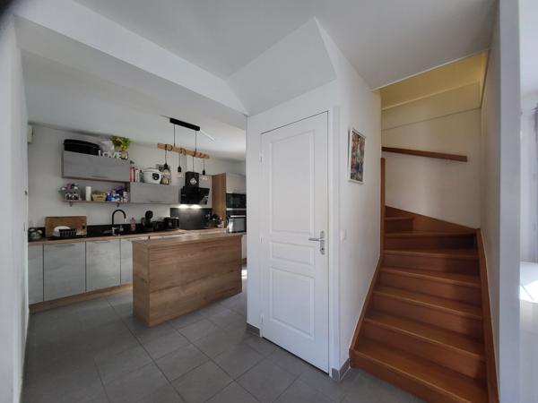 Châteauneuf-les-Martigues (13220) VILLA CONTEMPORAINE TYPE 5 PIECES AVEC PISCINE