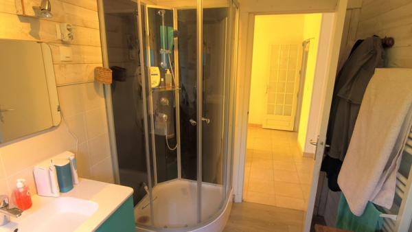 🏡 MAISON FAMILIALE AVEC PISCINE, BODEGA ET ART DE VIVRE À RENUNG (40)