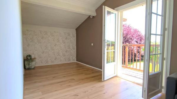 🏡 MAISON FAMILIALE AVEC PISCINE, BODEGA ET ART DE VIVRE À RENUNG (40)