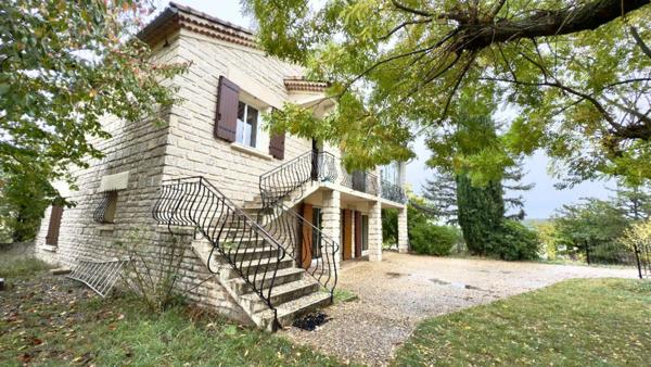 Maison à vendre 6 pièces, 4 chambres avec appartement indépendant au rez de chaussée - à la campagne, 200m du centre village