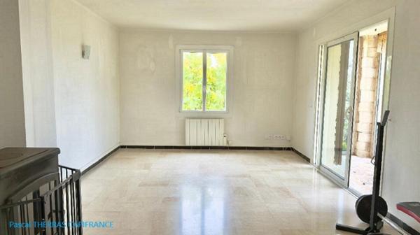 Maison à vendre 6 pièces, 4 chambres avec appartement indépendant au rez de chaussée - à la campagne, 200m du centre village