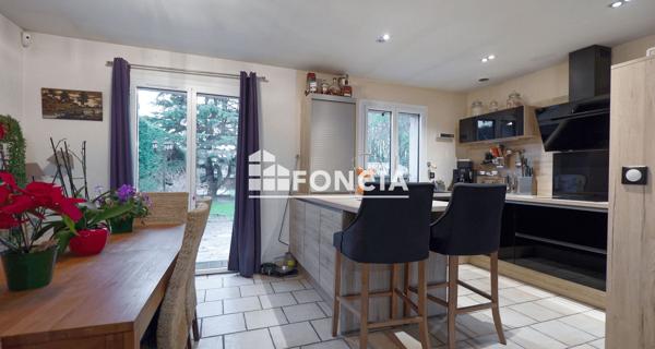 À vendre Maison 6 pièces 122 m² - Guignes 77390