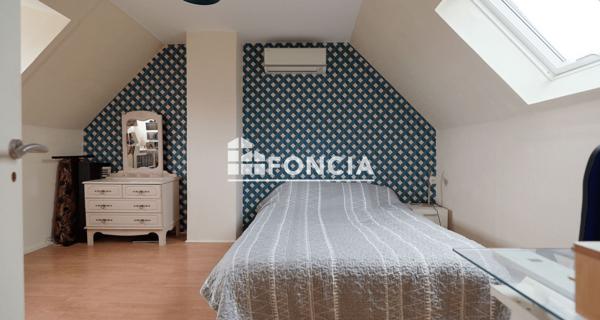 À vendre Maison 6 pièces 122 m² - Guignes 77390