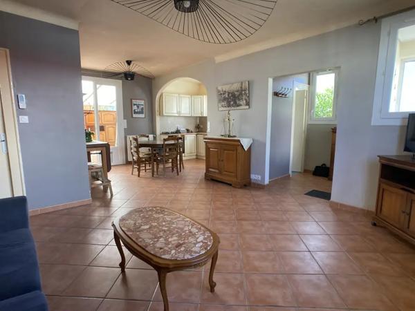 Maison de plain-pied sans travaux au coeur de Saint-Gilles-Cr