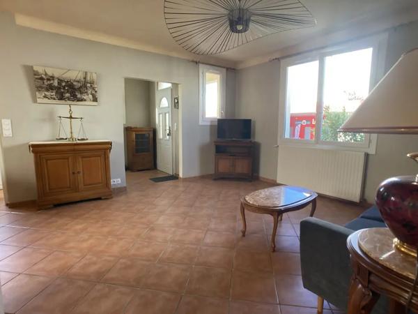 Maison de plain-pied sans travaux au coeur de Saint-Gilles-Cr