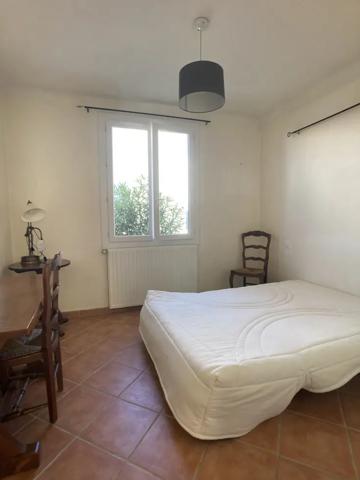 Maison de plain-pied sans travaux au coeur de Saint-Gilles-Cr