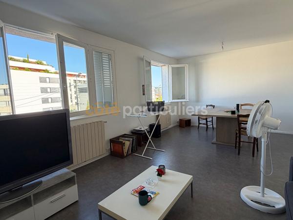 Location
                Appartement82 m² - 4 Pièces -
                    CLERMONT FERRAND (63000)