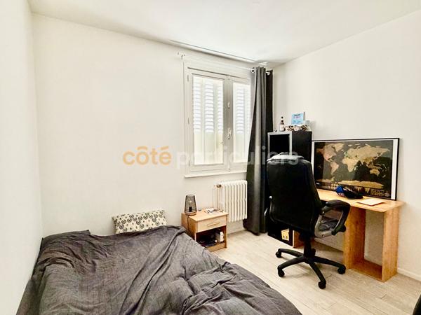 Location
                Appartement82 m² - 4 Pièces -
                    CLERMONT FERRAND (63000)