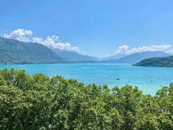 Appartement d'exception   117 m2 avec vue lac spectaculaire.