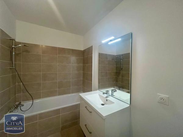 Appartement à louer 2 pièces 41.34m² Le Coudray (28630)