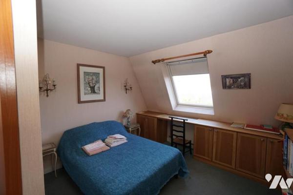 HYPER CENTRE, APPARTEMENT DE TYPE 4 avec ascenseur, DEUX GARAGES et TERRASSE DE 44m²