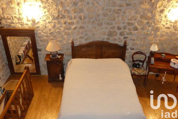 Maison de village 5 pièces de 100 m² à Burzet (07450)