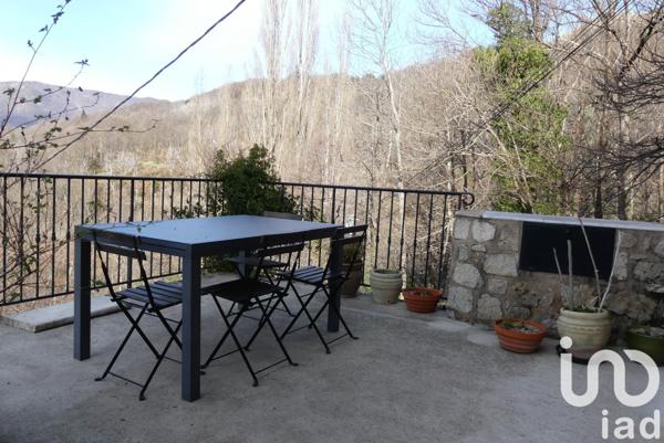 Maison de village 5 pièces de 100 m² à Burzet (07450)