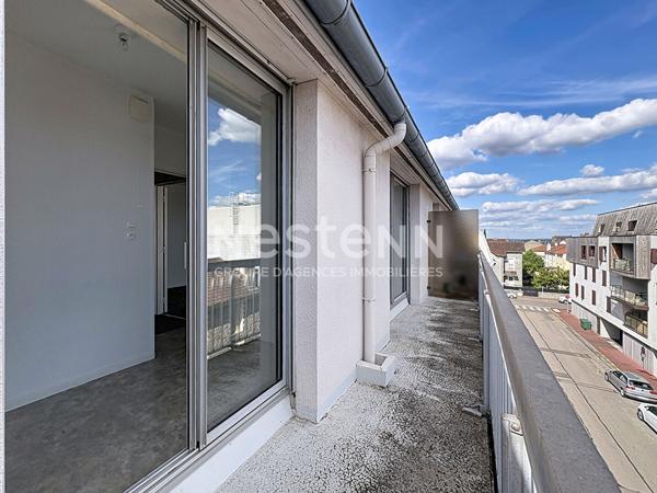 Secteur des Ruchoux, studio de plus de 34m2, balcon et stationnement privatif