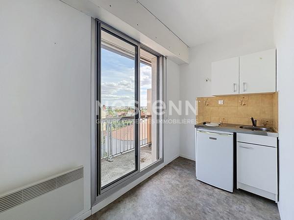 Secteur des Ruchoux, studio de plus de 34m2, balcon et stationnement privatif